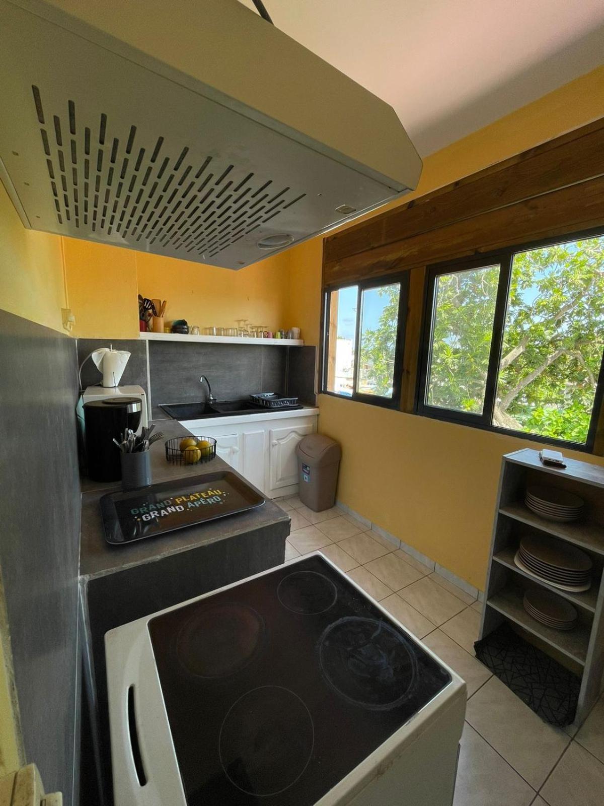 Appartement Tout Confort Sainte-Anne  Exterior foto